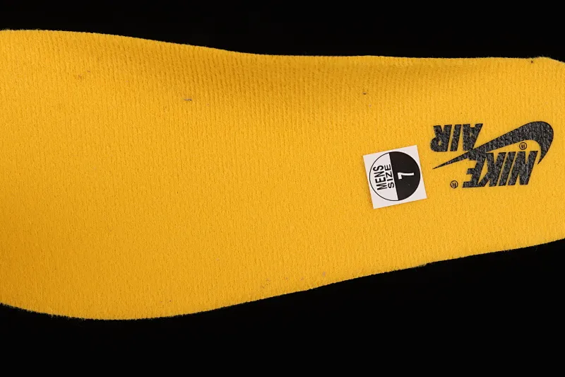 All categories Air Jordan Jordan series basketball shoes Air Jordan 1 High pure original version Air Jordan 1 Retro High OG AJ1 Joe 1 black and yellow toe 555088-711